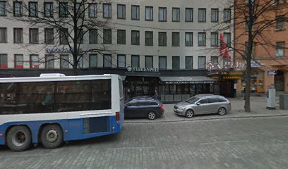 Paula Riipinen kaupungissa Tampere